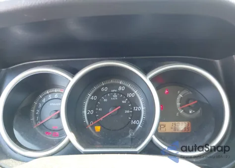 2011 Nissan Versa 1.8S z USA, uszkodzony, nr VIN 3N1BC1AP8BL397628